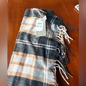 Style &Co NWT Black Neutral scarf. Polyester